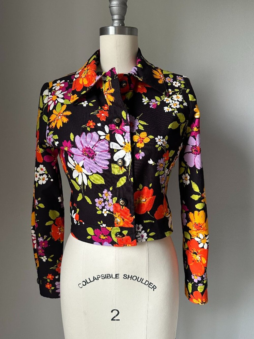 Vintage Floral Cropped Jacket Size XS | Bold Retro Print | Tailored Fit